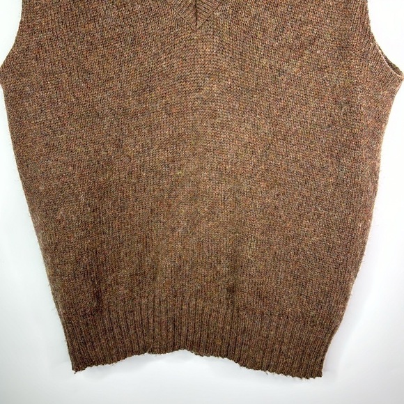 Vintage Jantzen Brown Wool Vneck Sweater Vest Size Large - Picture 3 of 8
